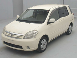 2003 Toyota Raum