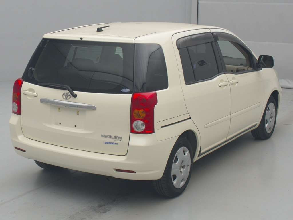 2003 Toyota Raum NCZ25[1]