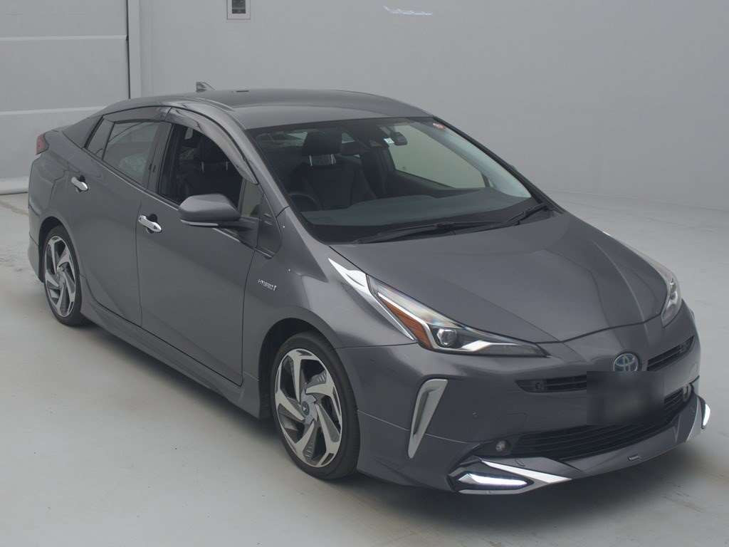 2019 Toyota Prius ZVW55[2]