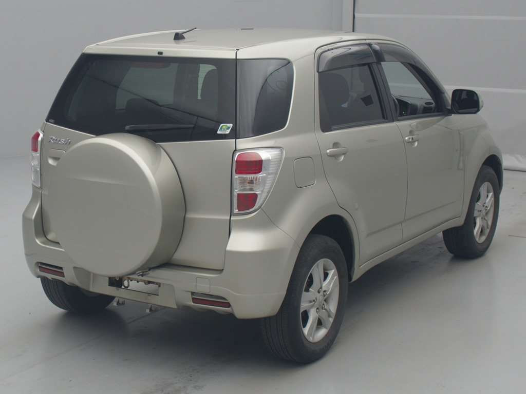 2013 Toyota Rush J210E[1]