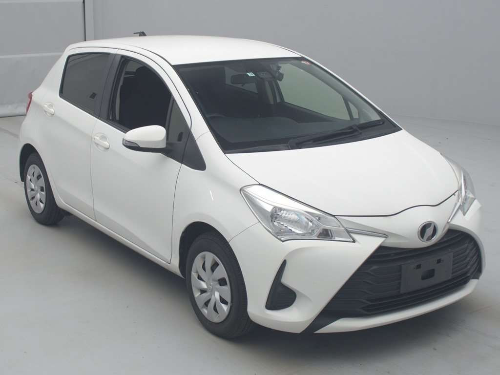 2017 Toyota Vitz KSP130[2]