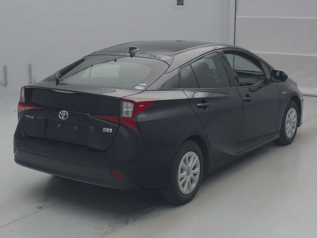 2019 Toyota Prius ZVW51[1]