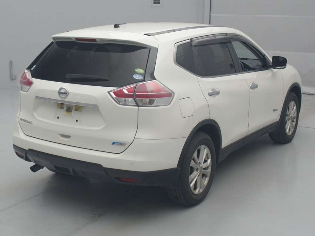 2015 Nissan X-Trail HNT32[1]