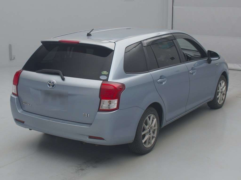 2013 Toyota Corolla Fielder NKE165G[1]