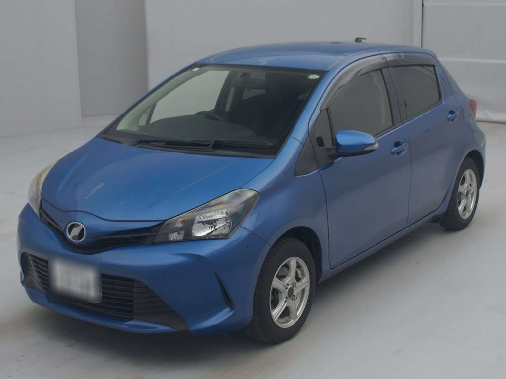 2015 Toyota Vitz KSP130[0]