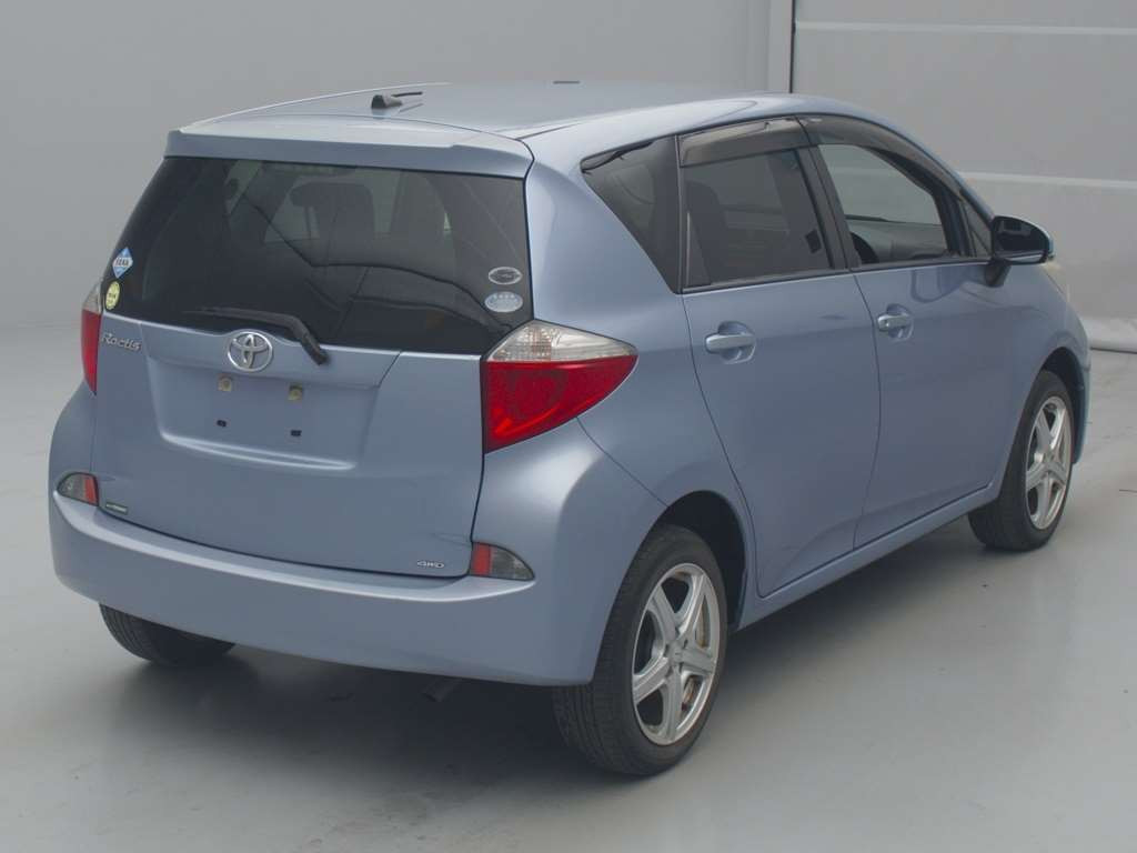 2011 Toyota Ractis NCP125[1]