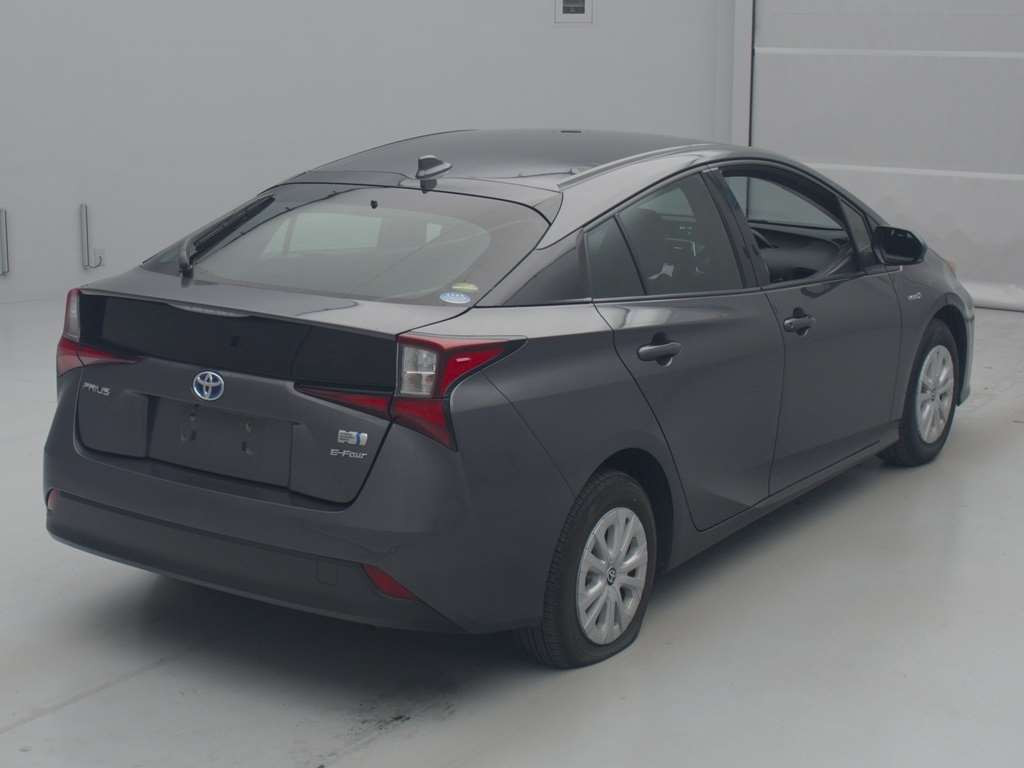 2019 Toyota Prius ZVW55[1]