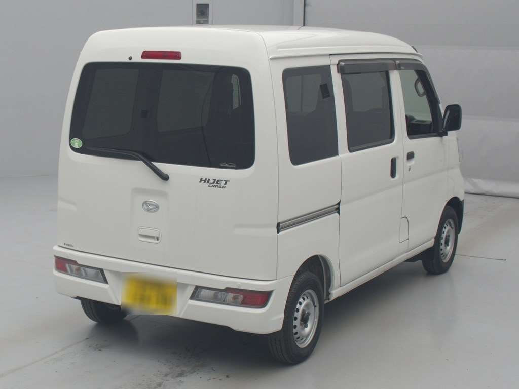 2017 Daihatsu Hijet Cargo S331V[1]