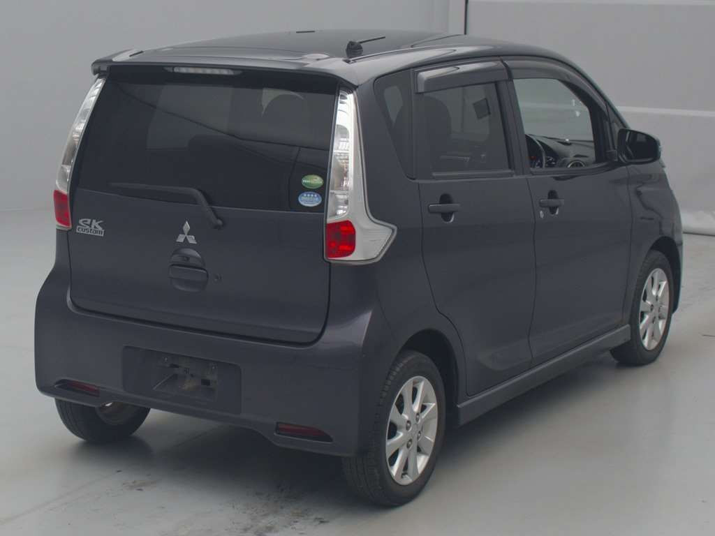 2010 Daihatsu Tanto exe L465S[1]