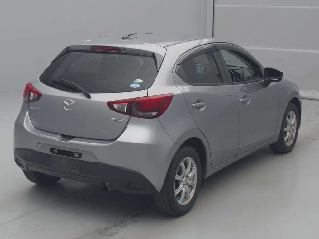 2016 Mazda Demio DJ3FS[1]