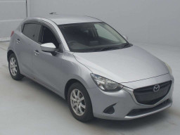 2016 Mazda Demio