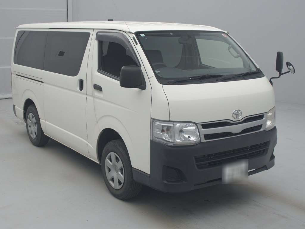 2013 Toyota Regiusace Van KDH206V[2]