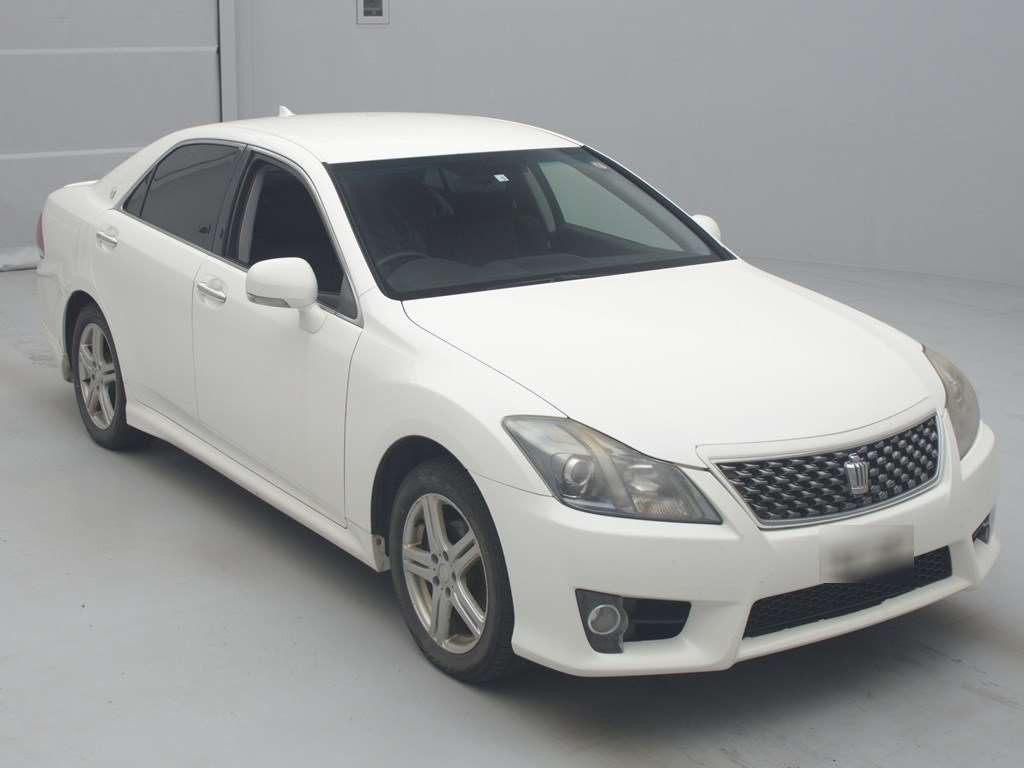 2010 Toyota Crown GRS201[2]