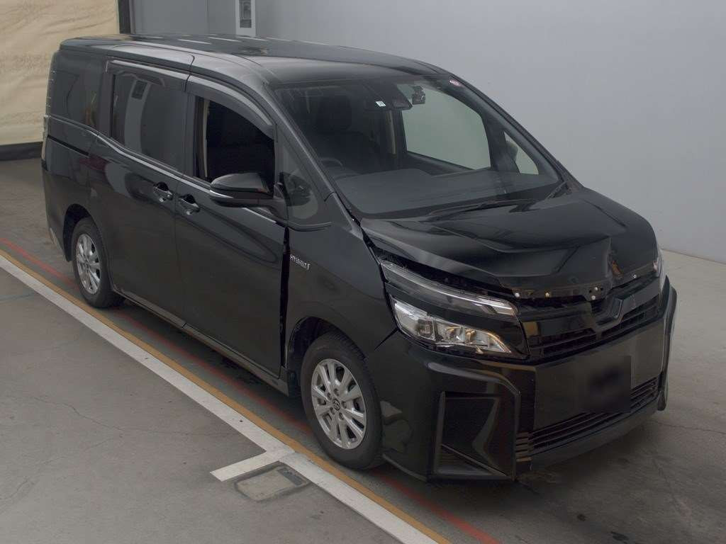 2017 Toyota Voxy ZWR80G[2]