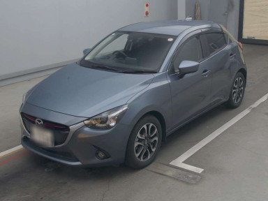 2016 Mazda Demio