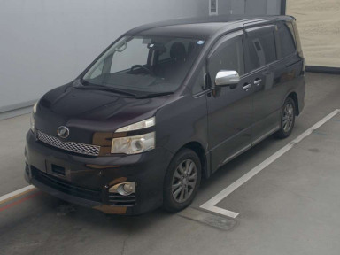 2011 Toyota Voxy