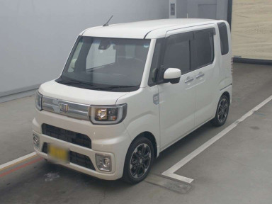 2017 Daihatsu Wake