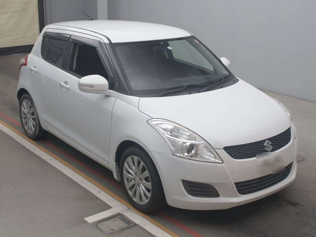 2011 Suzuki Swift ZC72S[2]