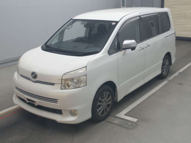 2009 Toyota Voxy