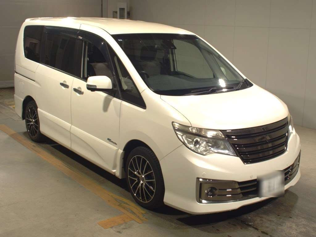 2015 Nissan Serena HC26[2]