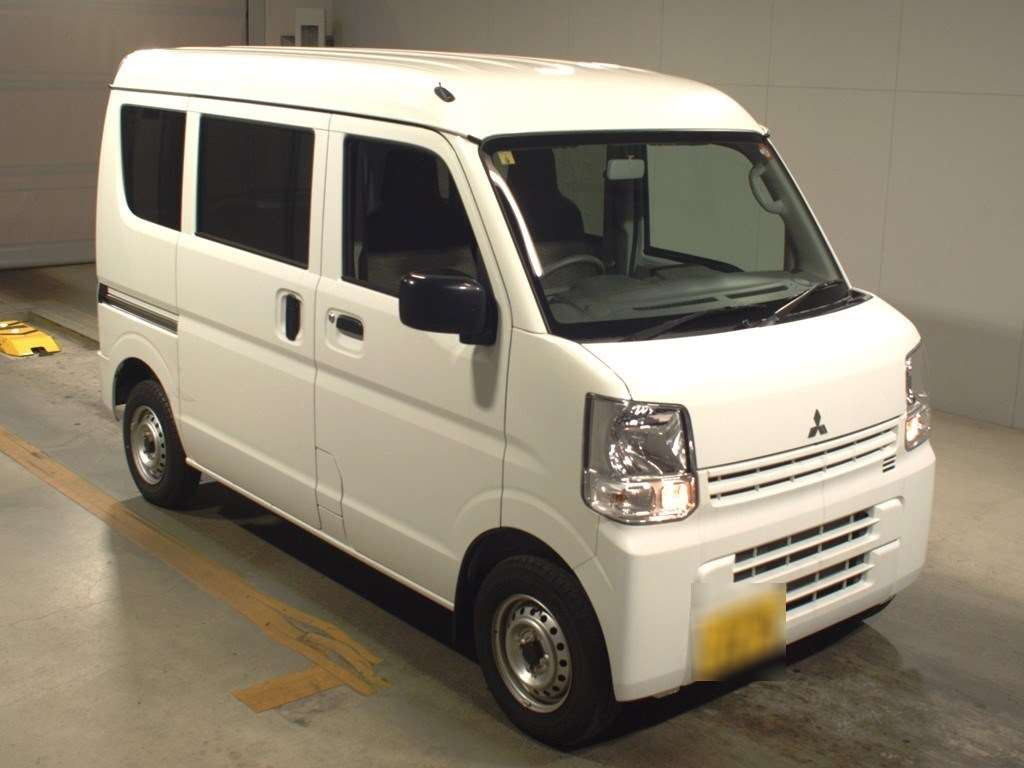 2023 Mitsubishi Minicab Van DS17V[2]