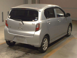 2011 Daihatsu Mira es