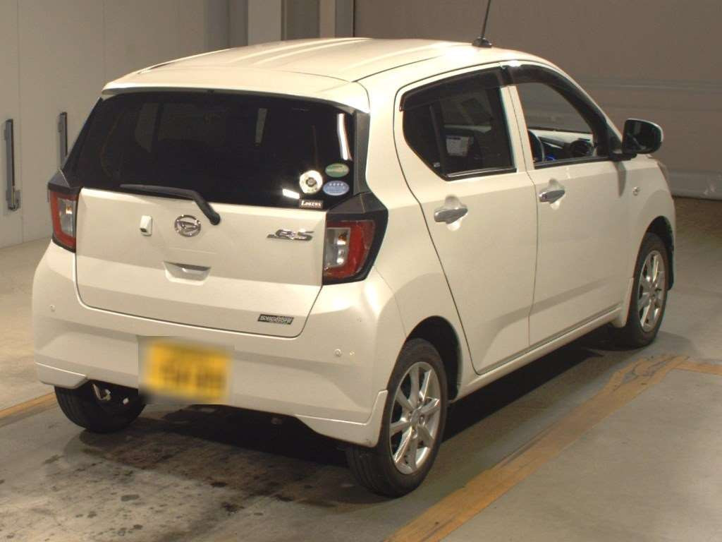 2017 Daihatsu Mira es LA360S[1]