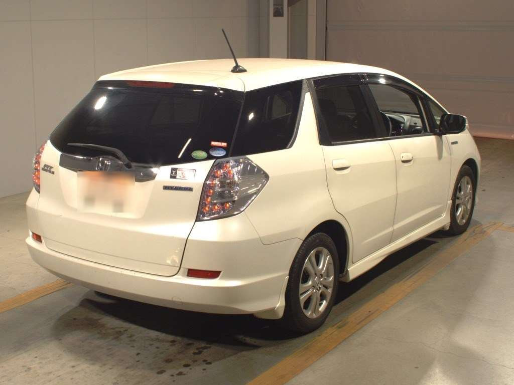 2012 Honda Fit Shuttle Hybrid GP2[1]