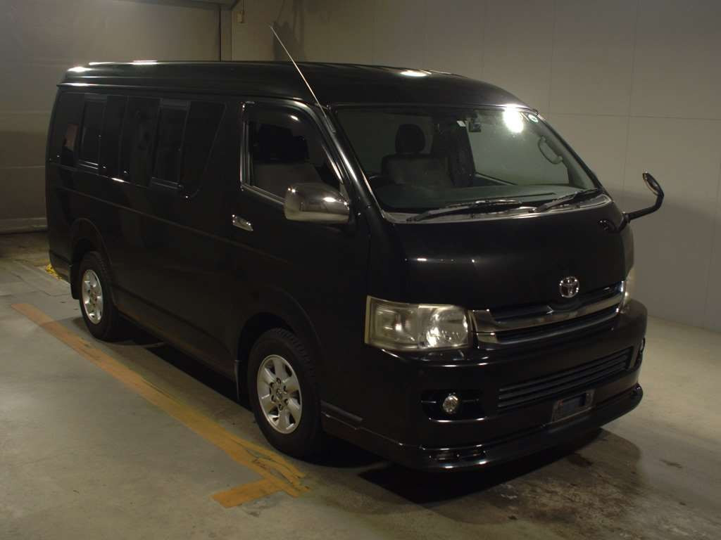 2010 Toyota Hiace Wagon TRH214W[2]