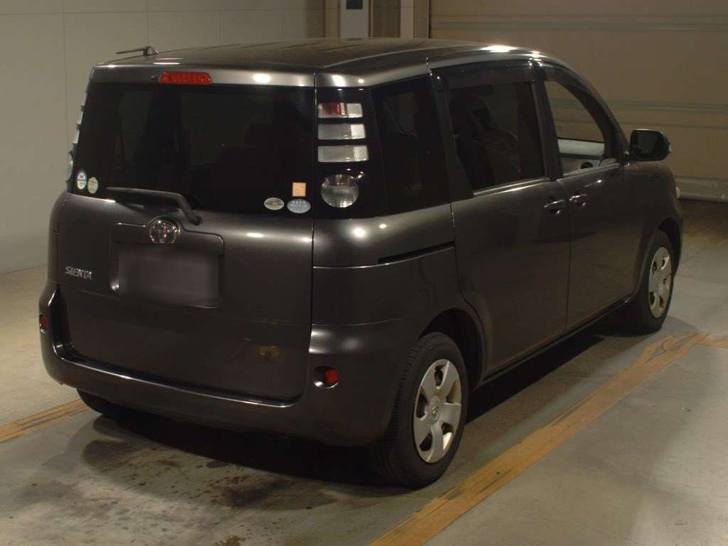 2009 Toyota Sienta NCP81G[1]