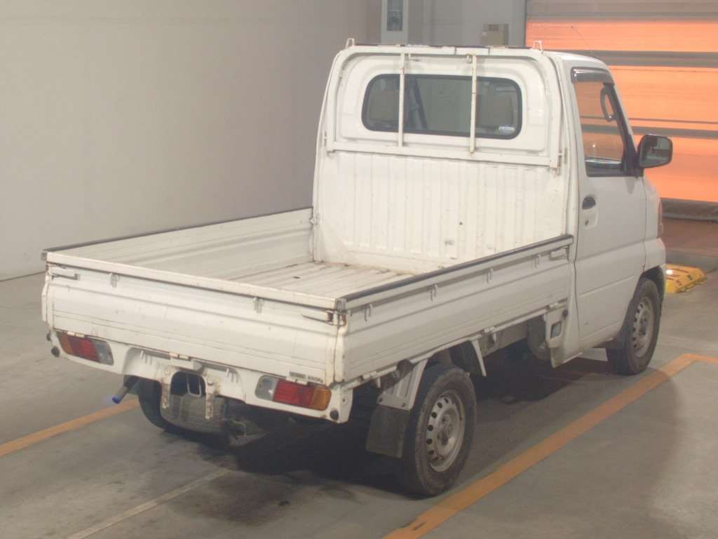 2004 Nissan Clipper Truck U72T[1]