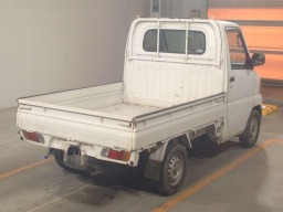 2004 Nissan Clipper Truck