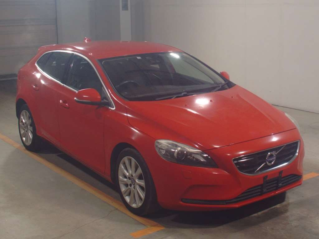 2015 Volvo V40 MB4154T[2]