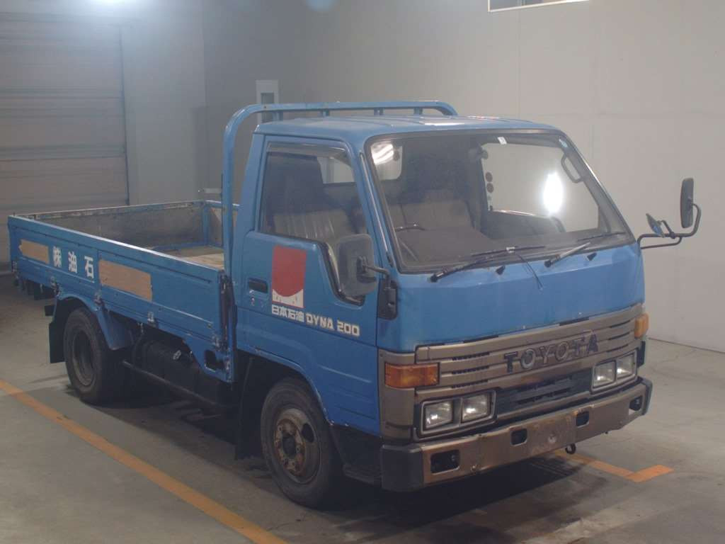 1991 Toyota Dyna Truck BU66[2]