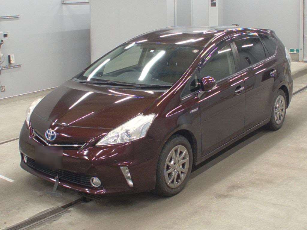 2013 Toyota Prius alpha ZVW41W[0]