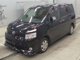 2009 Toyota Voxy