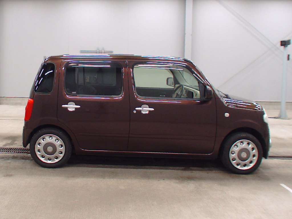 2012 Daihatsu Mira Cocoa L685S[2]