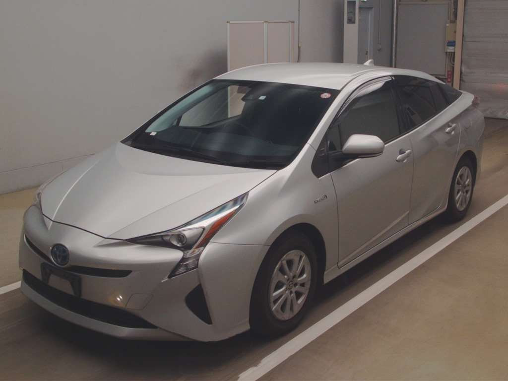 2017 Toyota Prius ZVW50[0]