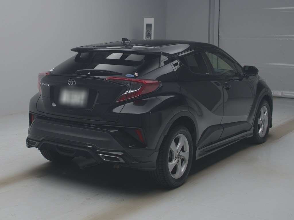 2019 Toyota C-HR NGX50[1]