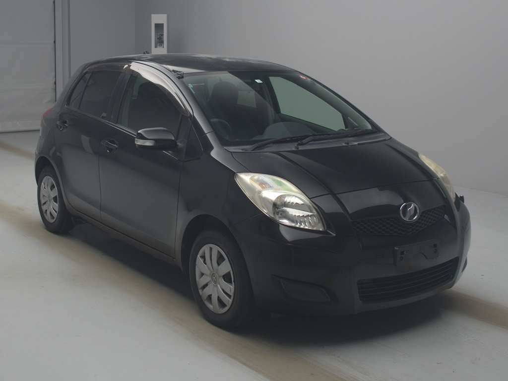 2009 Toyota Vitz SCP90[2]