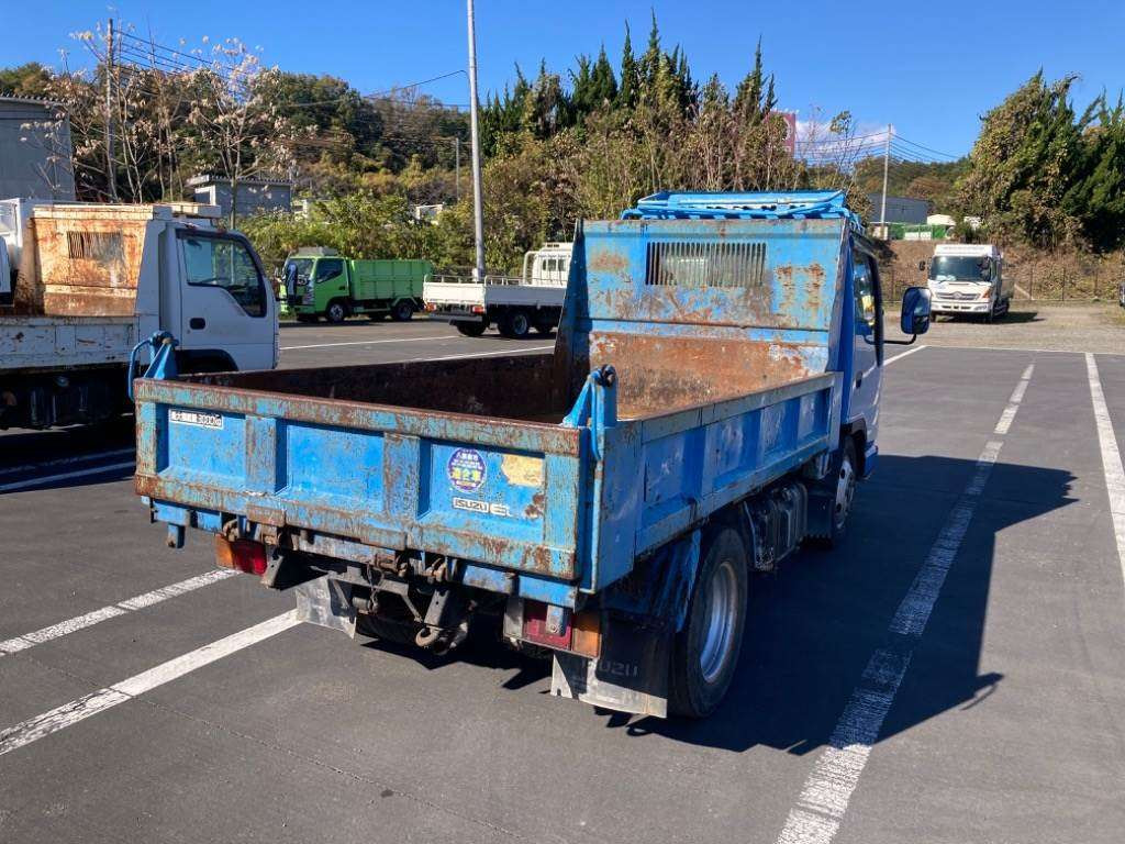 2004 Isuzu Elf Truck NKR81ED[1]