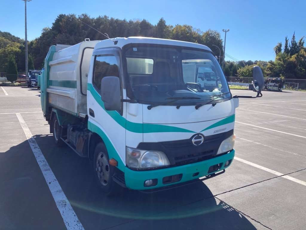 2012 Hino DUTRO XZU600X[2]