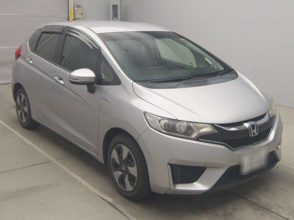 2016 Honda Fit Hybrid GP5[2]