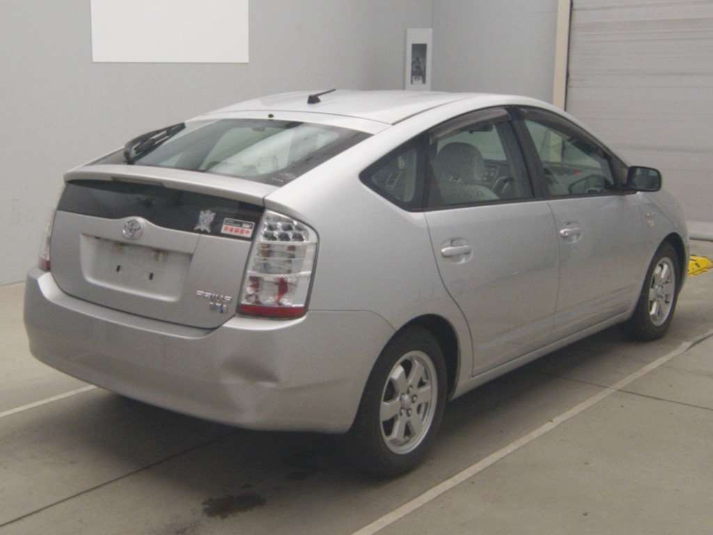 2010 Toyota Prius NHW20[1]