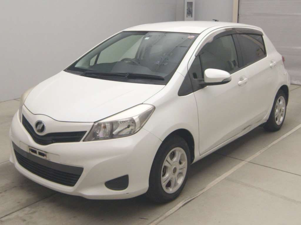 2014 Toyota Vitz NSP130[0]