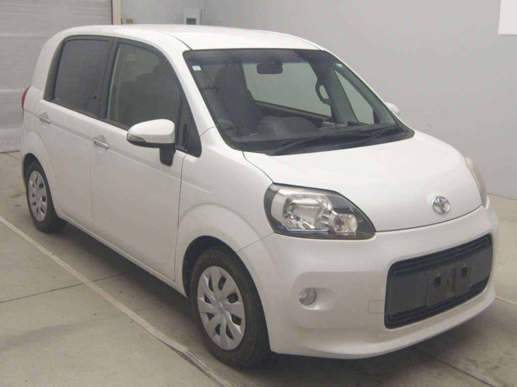 2015 Toyota Porte NCP141[2]