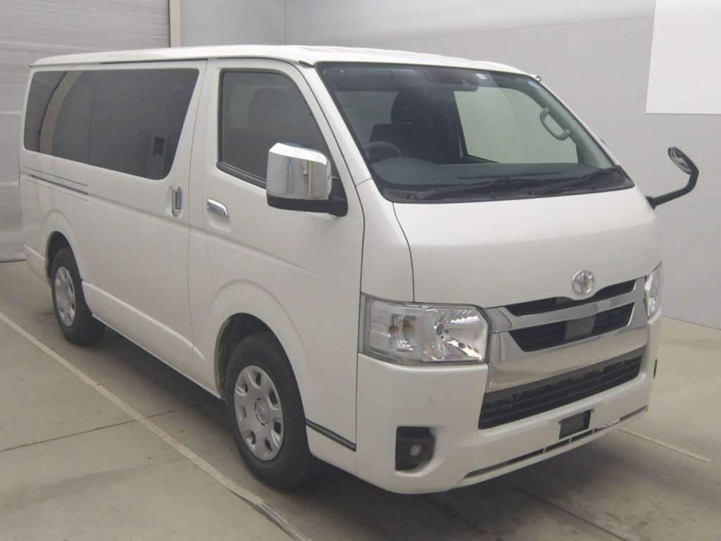 2022 Toyota Hiace Van GDH201V[2]