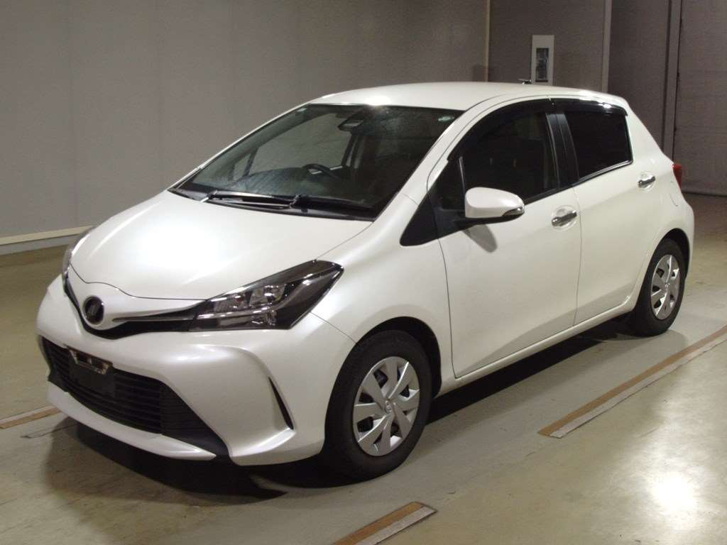 2016 Toyota Vitz NSP130[0]