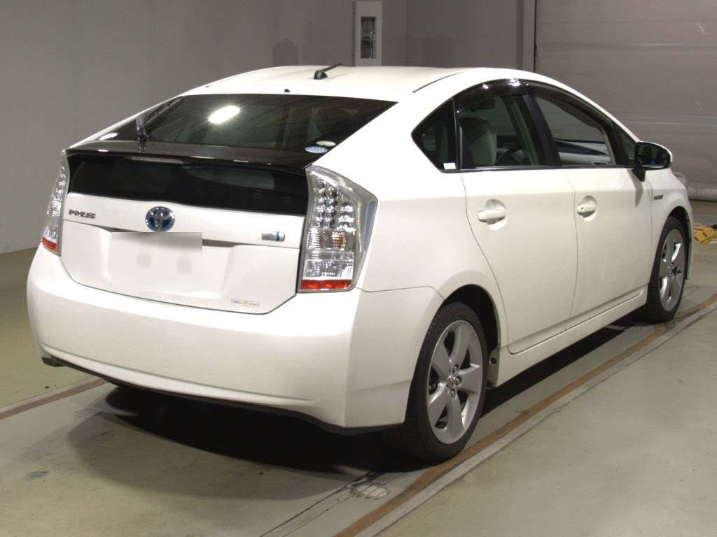 2011 Toyota Prius ZVW30[1]