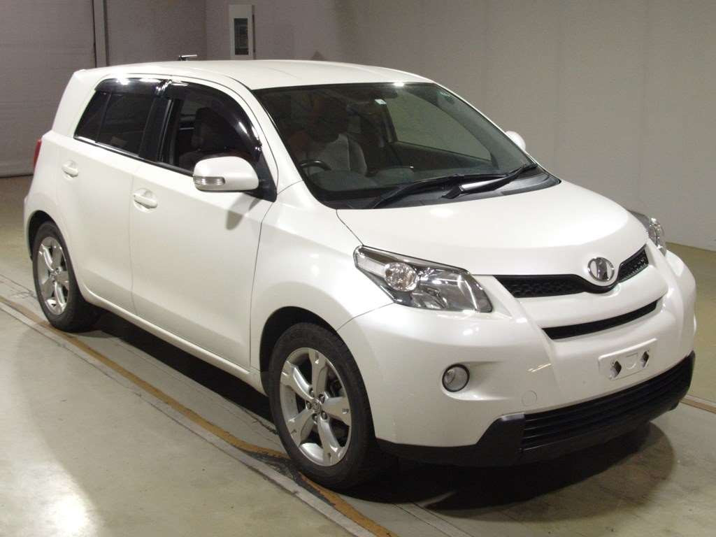 2008 Toyota IST NCP110[2]